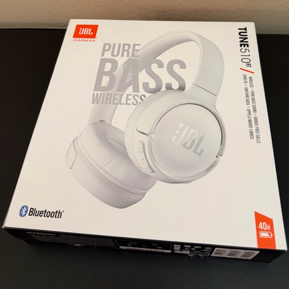 JBL Tune 510BT Wireless Headphones - white